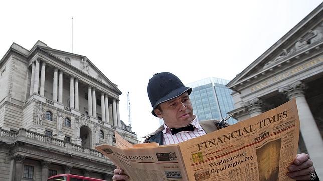 «FT» advierte: La crisis del euro puede desmoronar el Estado de las autonomías