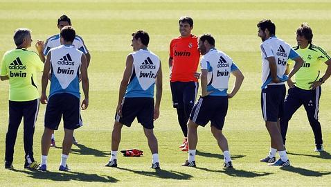 La ausencia de Sahin, principal novedad en el entrenamiento blanco