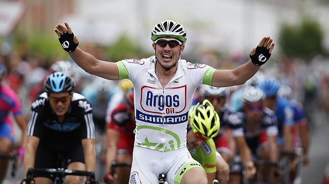 Degenkolb conquista el primer sprint de la Vuelta