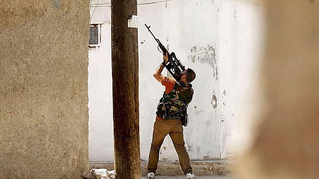 Espías británicos y alemanes ayudan a los rebeldes sirios