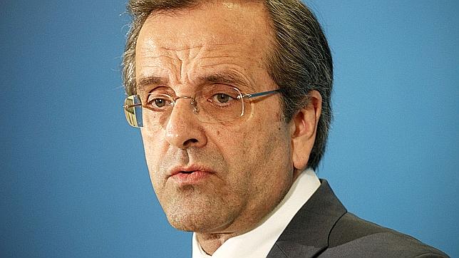 Samarás pide «un poco de aire» a la 'troika'