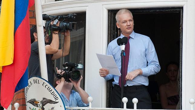 Reino Unido pide por carta a Ecuador reanudar las conversaciones sobre Assange