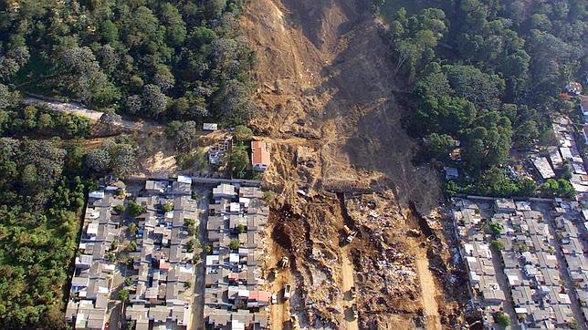 Un terremoto de 7,4 grados sacude El Salvador