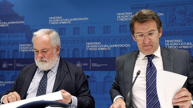 Arias Cañete rechaza la petición del sector de aplicar al pescado el IVA «superreducido»