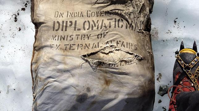 El Mont Blanc devuelve restos de un avión que chocó contra un glaciar hace 46 años