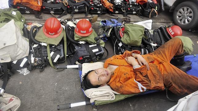 Fallecen 43 personas en la explosión de una mina de carbón en China