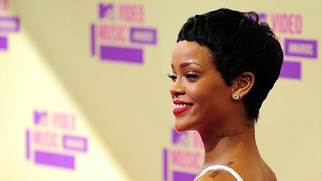 Rihanna y One Direction, triunfadores en los Premios MTV