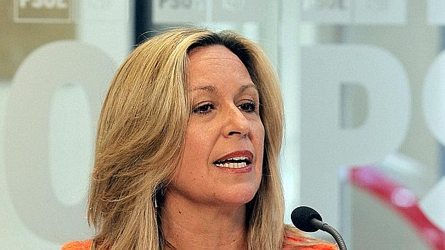 El PSOE recuerda el patrimonio y los sueldos de Cospedal