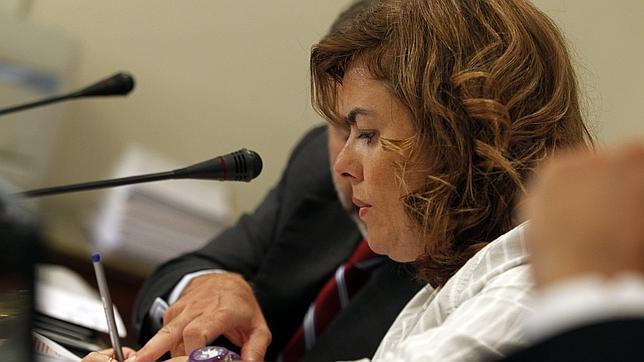 Saénz de Santamaría reclama «unidad de acción» para combatir el terrorismo