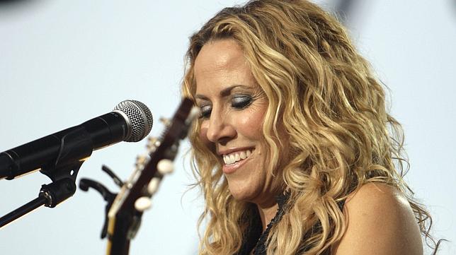 Sheryl Crow culpa a su teléfono móvil de su tumor cerebral