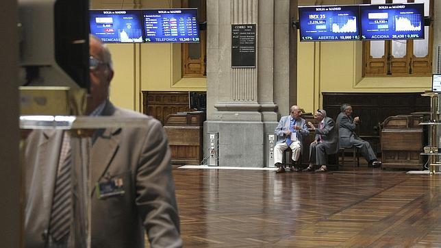 La prima cae hasta los 400 puntos y el Ibex se queda a la puerta de los 8.000