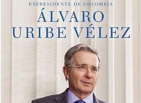 El expresidente colombiano Álvaro Uribe presenta sus memorias