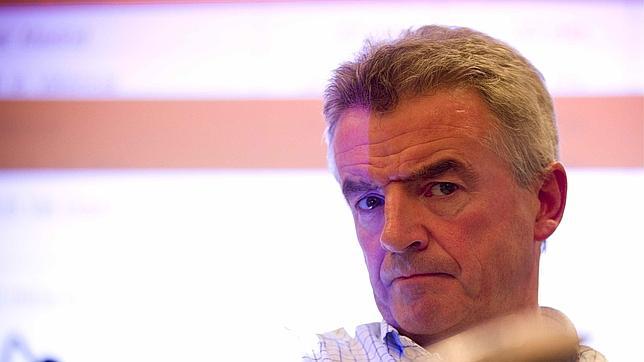 Michael O'Leary acusa a Fomento de provocar el retraso de uno de sus vuelos