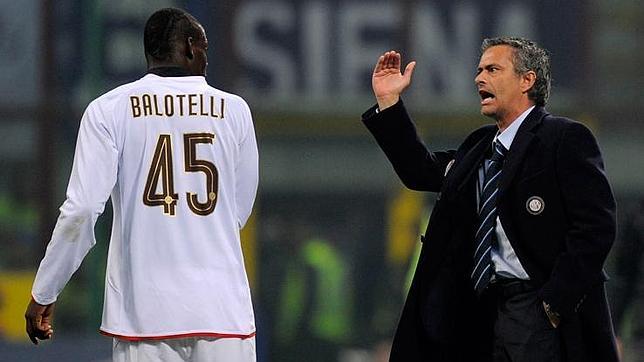 El «incomprendido» Balotelli amenaza a Mourinho