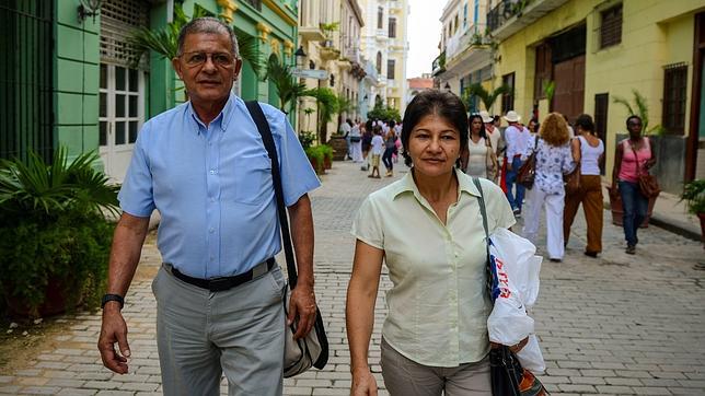 Sandra, la viuda de «Tirofijo», en el equipo negociador de las FARC en Cuba