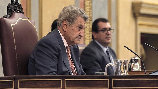 Los diputados reciben correos electrónicos invitándoles a «desocupar» el Congreso el 25-S