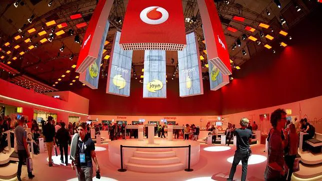 Vodafone estudiaría la compra de Yoigo si ésta se pusiera en venta