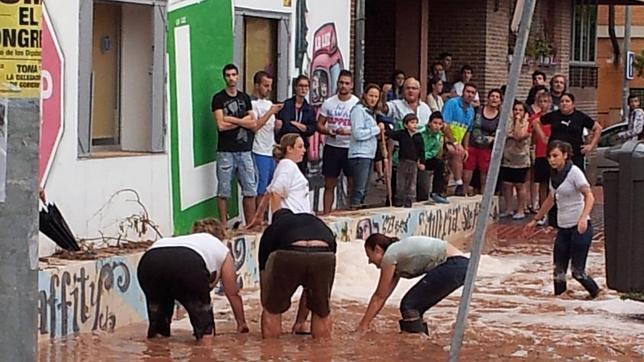 Desalojan varias casas en Puerto Lumbreras por riesgo de desborde