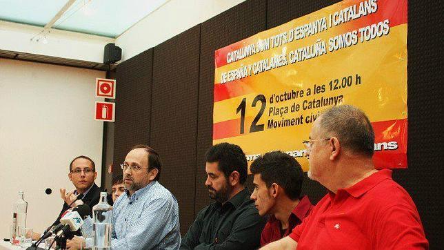 La plataforma «De España y catalanes» promueve una manifestación ante la deriva independentista