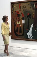 Doña Sofía inaugura la exposición «Encuentros con los años 30» en el MNCARS