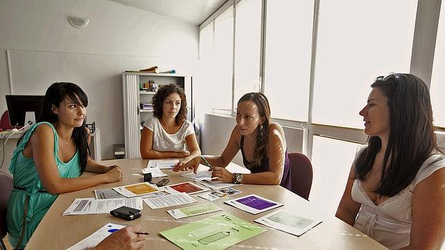 La felicidad laboral depende de lo que ganan los compañeros, según un estudio