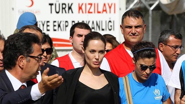 Angelina Jolie puede necesitar un trasplante de hígado