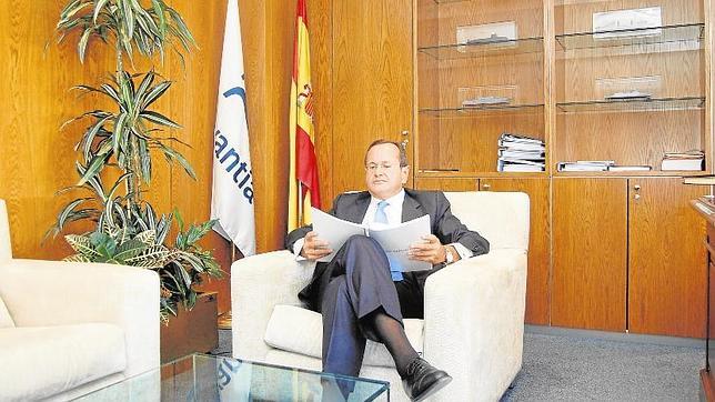 «Ferrol va a construir un flotel, me niego al debate político-electoral»