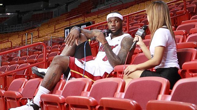 Barkley: «LeBron sólo es más fuerte, más rápido y más grande que Michael Jordan»