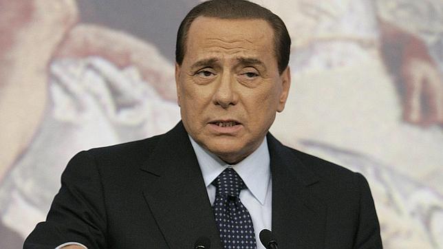 Berlusconi renuncia a ir a las elecciones