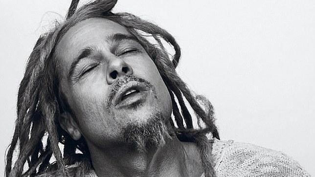 Brad Pitt en plan Bob Marley