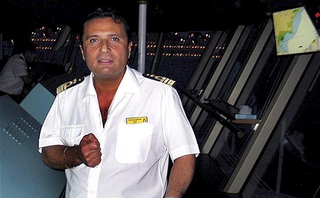 El capitán del naufragado «Costa Concordia» recurre su despido
