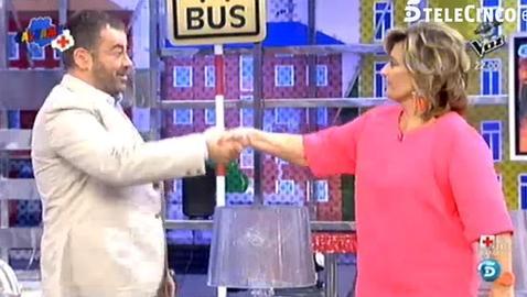 Pelea entre Jorge Javier Vázquez y María Teresa Campos en plena emisión de «Sálvame»