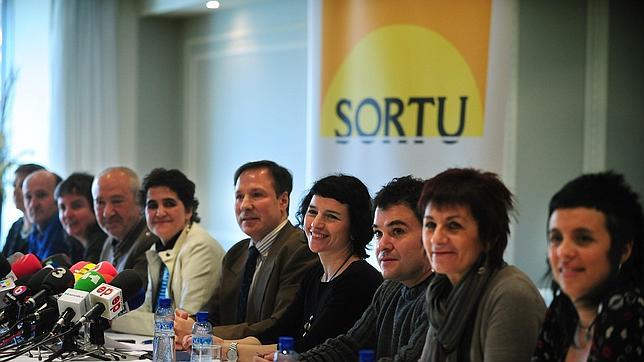 ¿Es Laura Mintegi de Sortu?