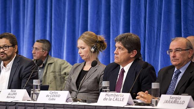 Las FARC advierten a Santos: «La paz no significa el silencio de los fusiles»