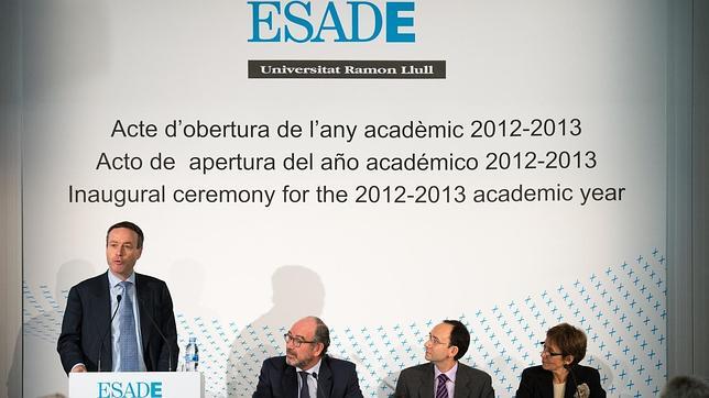 El editor del «Financial Times» pide coraje para pedir el rescate cuanto antes