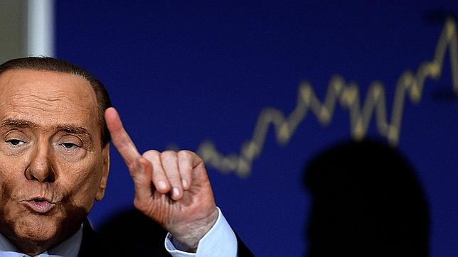 Berlusconi confirma que no se presentará a las elecciones y anuncia primarias en su partido