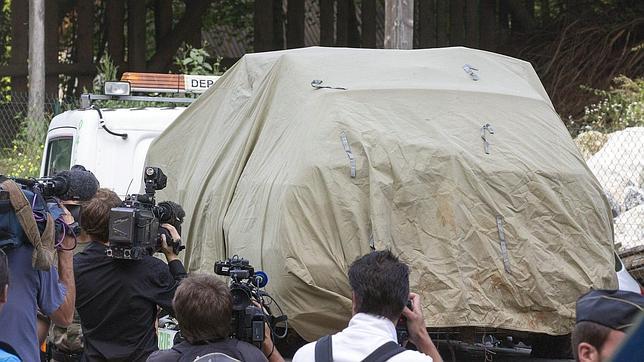 La familia tiroteada en los Alpes trató de huir, pero su coche se atascó