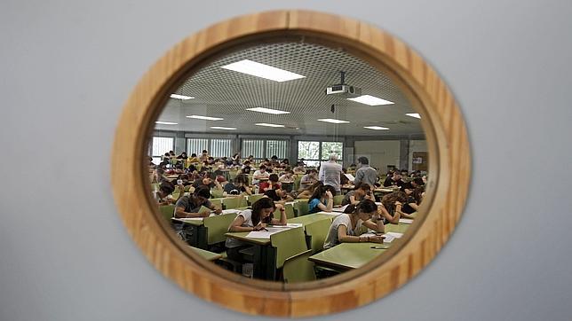 Los veinticinco centros valencianos con mejores notas en la Selectividad