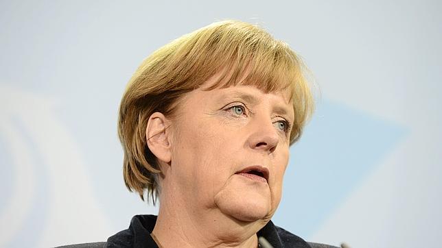 Irlanda negocia hoy con Merkel una fórmula para la recapitalización de sus bancos