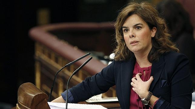 Santamaría reitera que el Gobierno «no descarta» pedir ayuda financiera a la UE