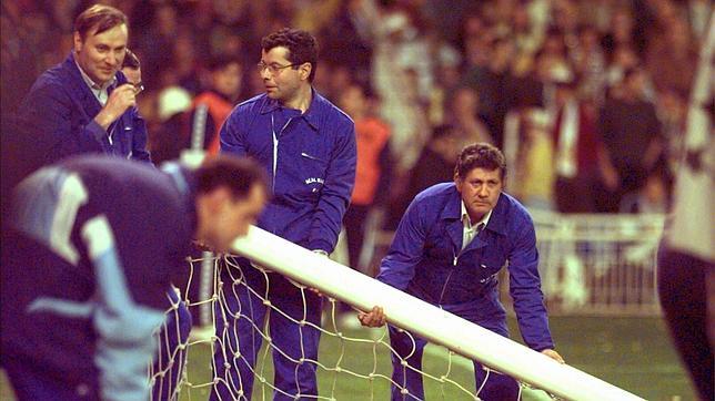 Aquella portería rota le costó al Real Madrid 115 millones de pesetas y un partido de clausura