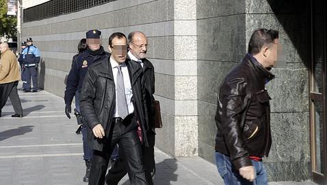 De la Riva declara blindado
