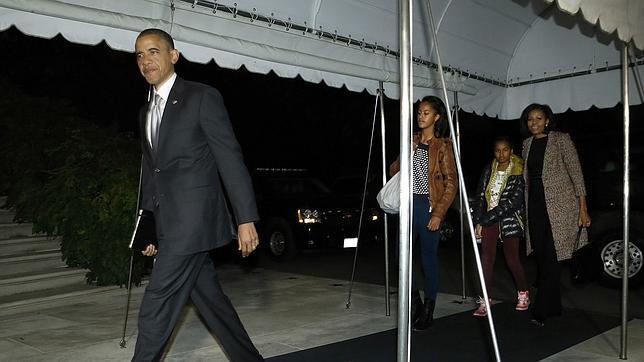 Obama regresa a la Casa Blanca tras su victoria