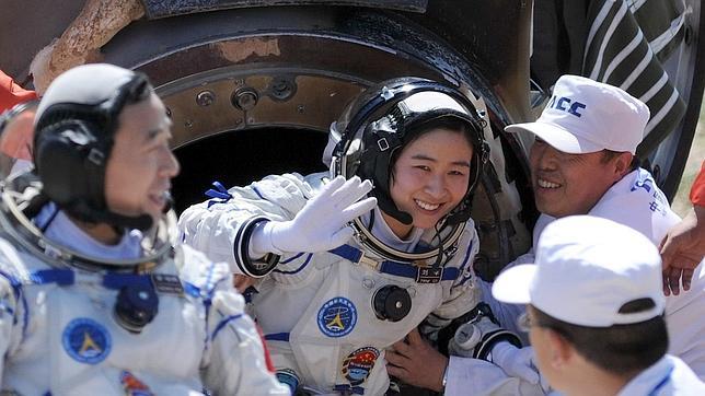 China anuncia una nueva misión espacial tripulada para junio de 2013