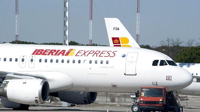 Iberia, abierta a negociar alternativas al despido de los 4.500 trabajadores