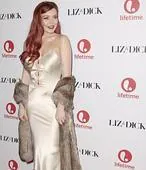 Lindsay Lohan se estrella también al intentar imitar el estilo de Elisabeth Taylor