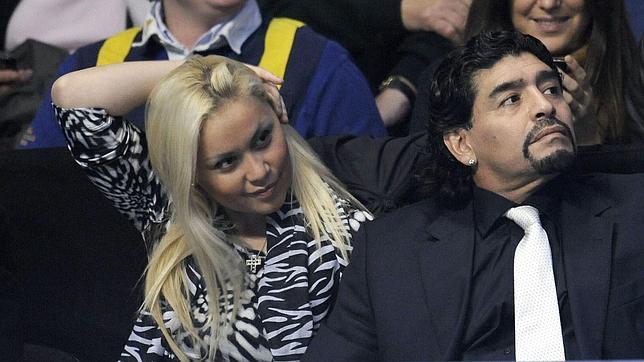 La mujeres de Maradona se pelean: «Te voy a sacar el bebé a trompadas»