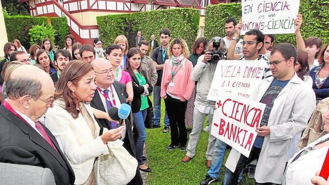 Los investigadores del programa Ramón y Cajal alertan de una próxima «fuga de talento»
