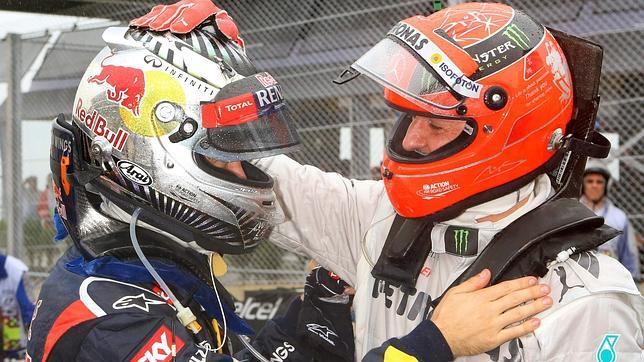 Schumacher reconoce que dejó pasar a Vettel