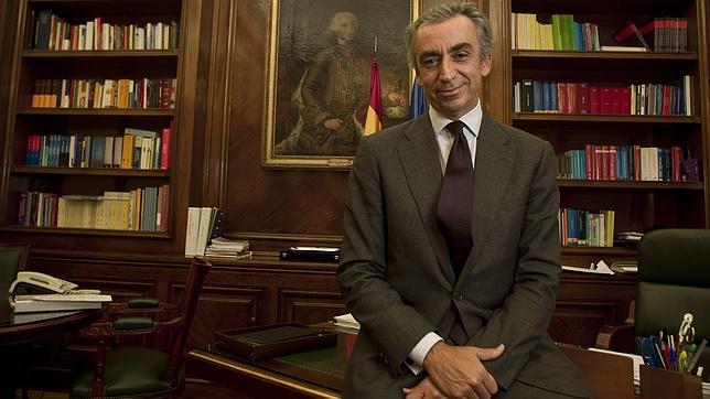 «España estudia crear una tasa a la compra de acciones similar a la de Francia»